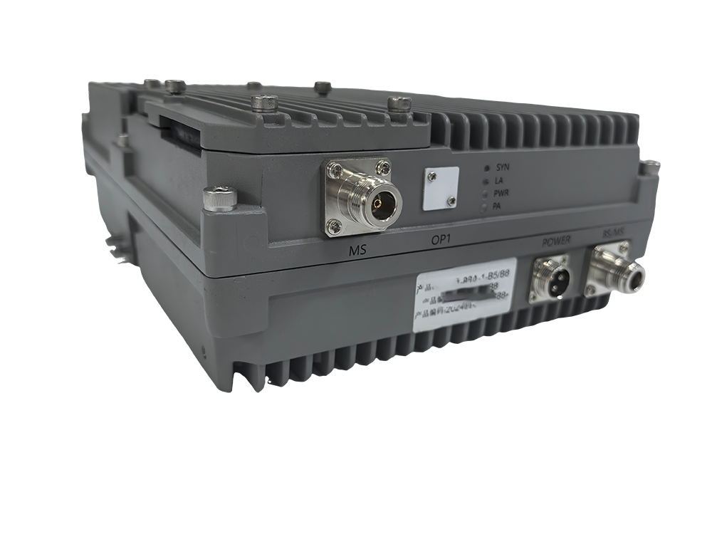  山丹三频手机信号接收器2000㎡